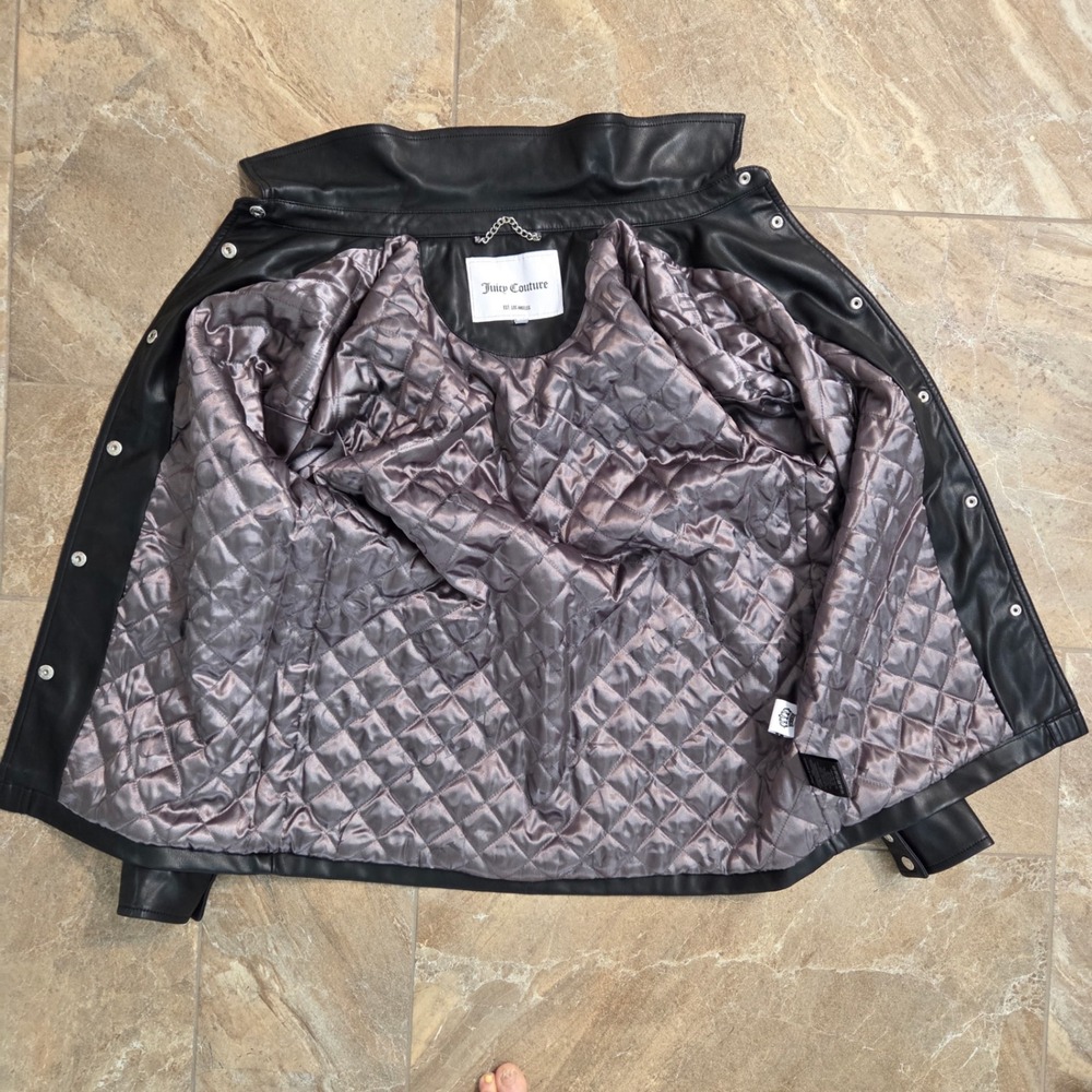 Juicy Couture Black‎ Faux Leather Shirt Jacket Heart Studs Womens S - Picture 9 of 9